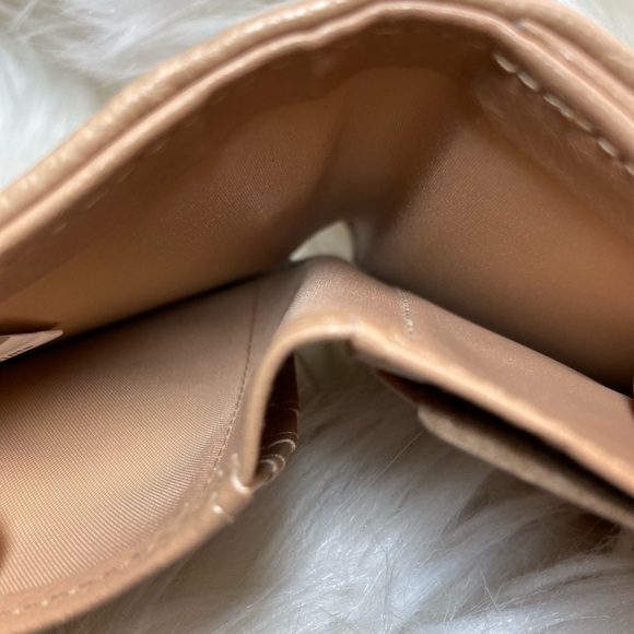 Buxton Women’s Leather New Mini Billfold RFID Wallet in Color Sand Dollar - Picture 4 of 5